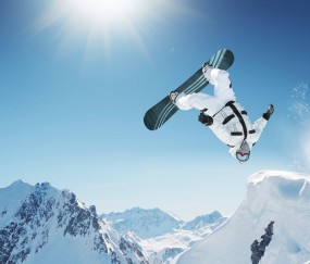 季后赛门票仅剩一席！两大冠军劲旅上演终极生死战