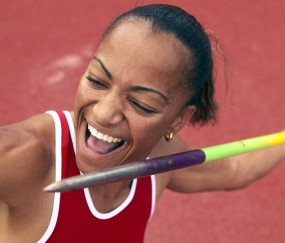 卡斯特亚诺斯独中四元闪耀奥林匹克，拉齐奥主场大捷击退维罗纳