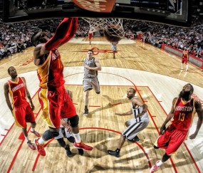 邦马蒂力压卡尔登泰荣膺女足金球奖 506分对478分展现史诗级竞争