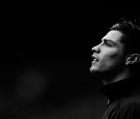 假期不歇，未来可期！曼联新星梅努社媒晒加练视频引热议，自律铸就崛起之路