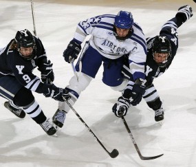 三节打卡已成常态！亚历山大高效31+8统治攻防，雷霆轻取对手再显冠军相